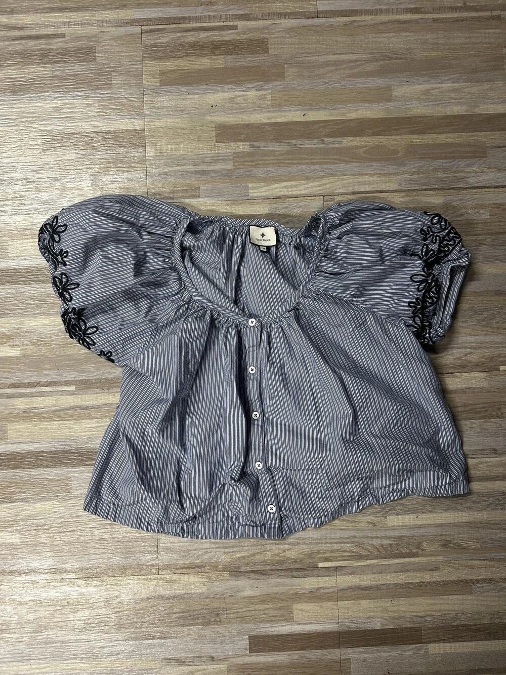 Tuckernuck Womens Cropped Top Med Off Shoulder Puff Sleeve